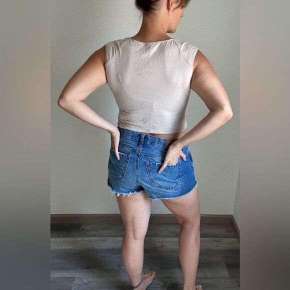 Hollister V Neck Crop Top Taupe Tan XL Cotton Minimalist - Picture 5 of 10